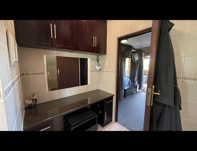 3 BEDROOM FREESTANDING FOR SALE IN KOSMOSDAL